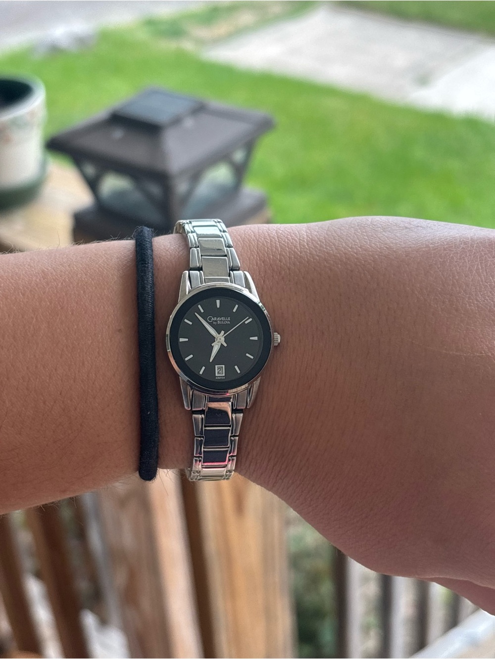 Silver tone Caravelle Bulova beautiful Stainless Steel Black Dial Watch - Picture 7 of 9
